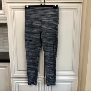 Ivivva by Lululemon high waisted girls crop leggings